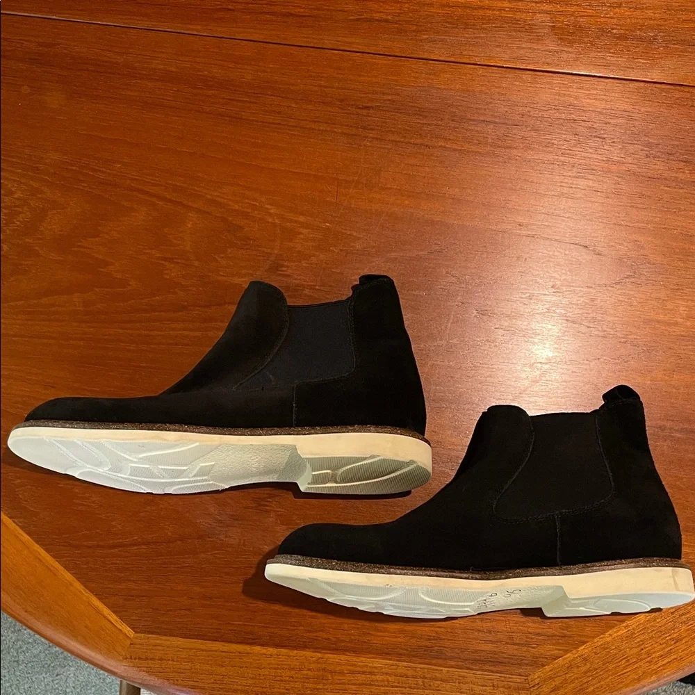 Blondo Black Suede Chukka Chelsea Boots